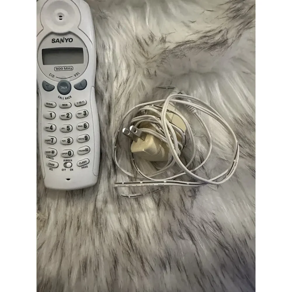 SANYO 900 MHz White Cordless Handset Caller ID Speakerphone